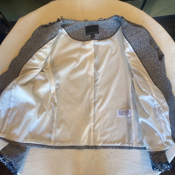 Banana Republic Scalloped Front Tweed Jacket LIKE NEW - Picture 4 of 5